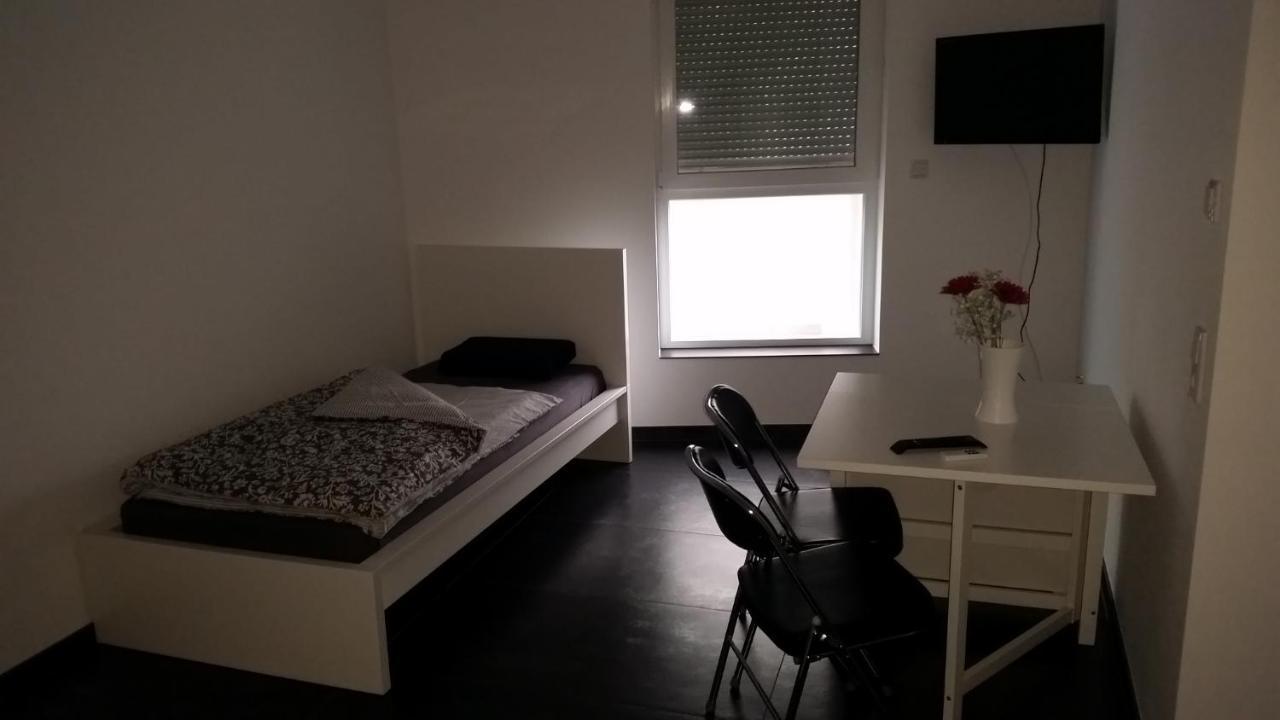 Ferienwohnung Private Unterkunft Askinartar Mainz Exterior foto